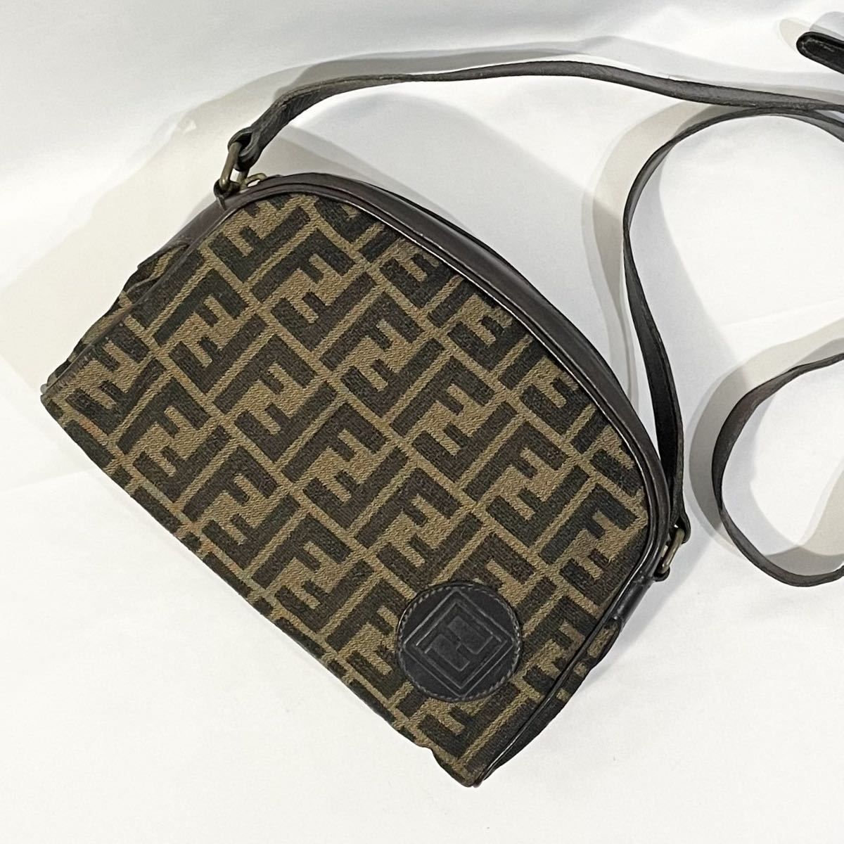 Yahoo!オークション - 【美品】 正規品 FENDI フェンディ ズッカ柄