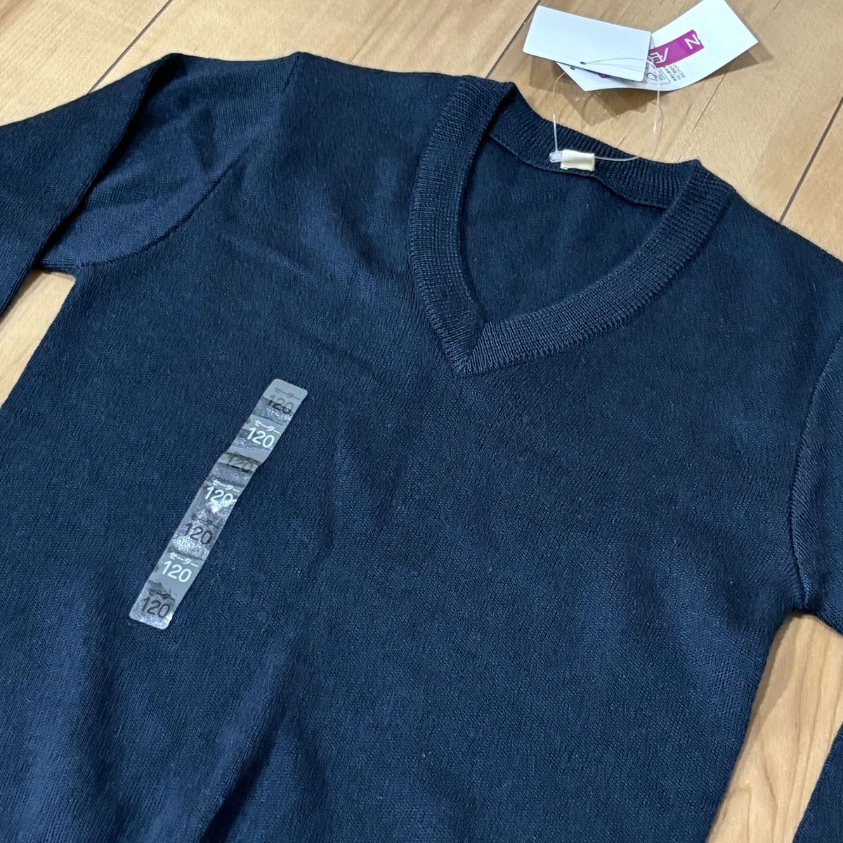 【新品未使用】サイズ120 Vネック ネイビー 紺 スクール セーター ②