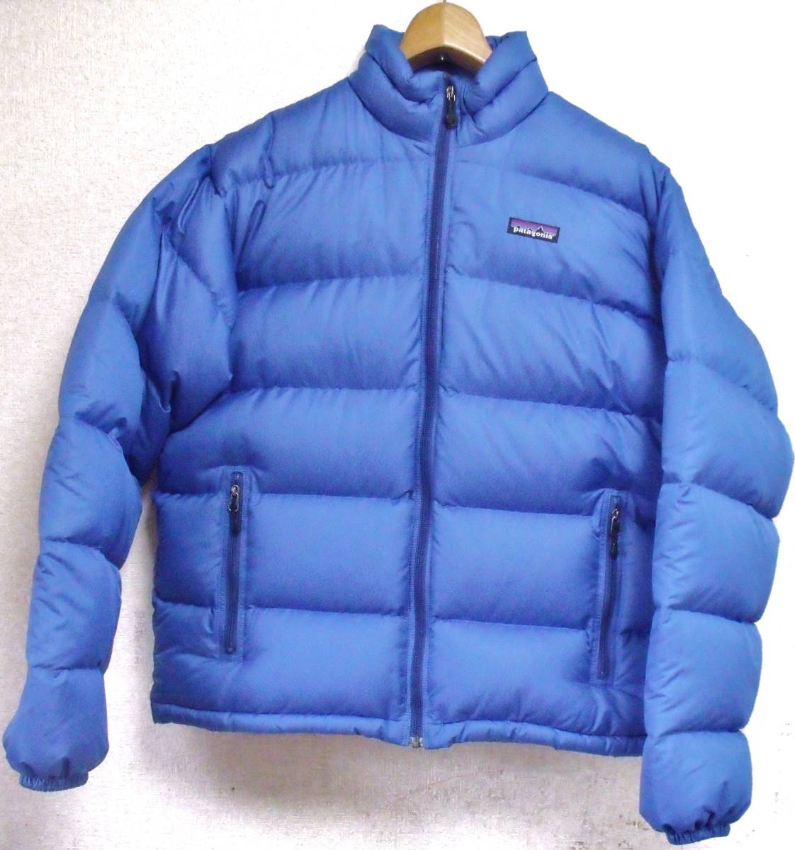 patagonia 　パタゴニア 　ダウンジャケット　 品番84600F4　メンズM　　ブルー　※ゴムストッパー破損あり　ヴィンテージ品　希少品_画像1