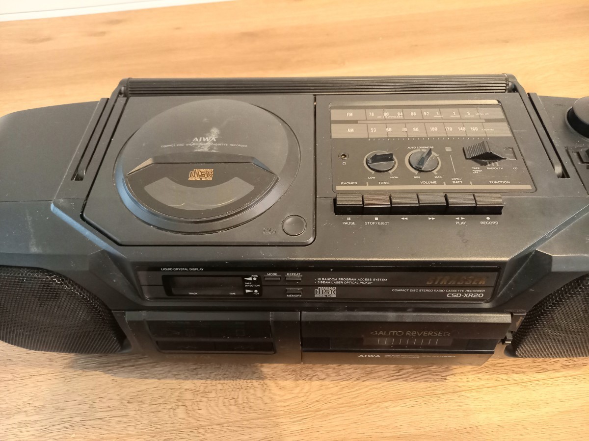 レトロ AIWA アイワ コンパクトディスクステレオラジオカセットレコーダー CSD-XR20 STRASSER CD ラジオ ラジカセ 保管 中古 現状品 k540_画像3