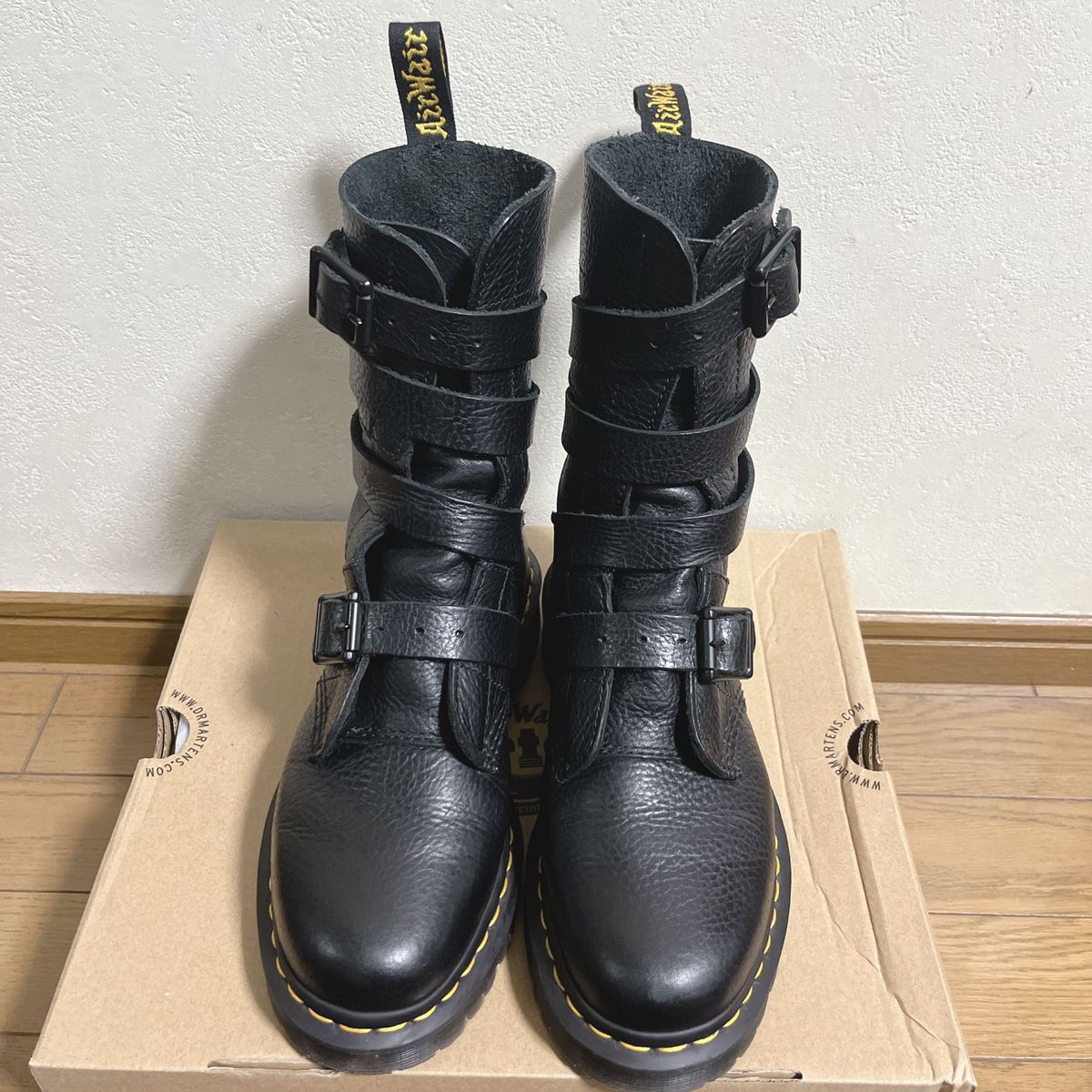 Dr Martens ドクターマーチン BEVAN BUCKLE STRAP BOOT ビー Dr Martens ドクターマーチン BEVAN BUCKLE STRAP BOOT ビー