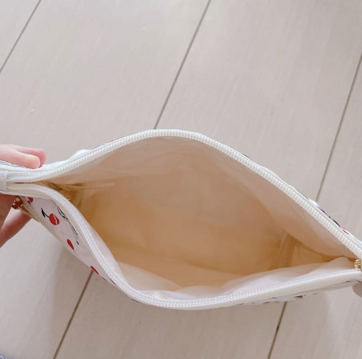 新品 レスポートサック チェリーレッドキルト ポーチ花柄|Yahoo 新品 レスポートサック チェリーレッドキルト ポーチ花柄|Yahoo