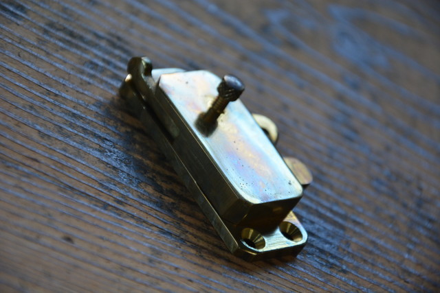 NO.9152 old brass castings. automatic pills 61mm for searching language -A150g antique Vintage old tool brass metallic material sliding door door door key 