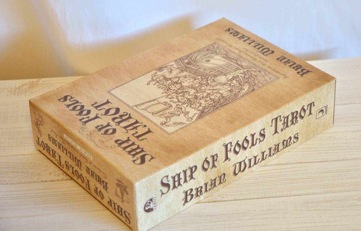 【1円スタート！】廃版 未使用 Ship of Fools タロット カード & ブック セット 英語 Ship of Fools Tarot Card Deck & Book Set_画像2