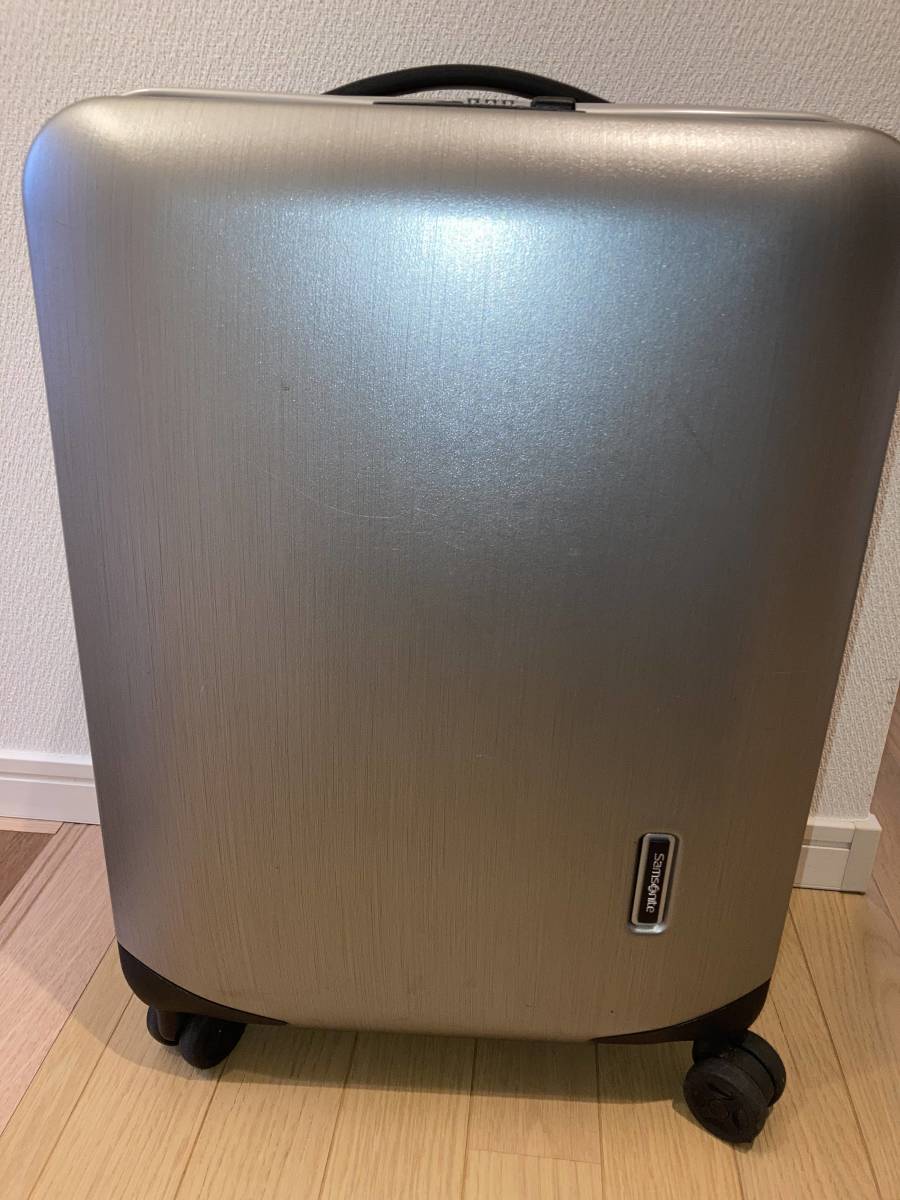 ★☆サムソナイト Samsonite INOVA（イノヴァ） スピナー55 スーツケース　中古美品☆★_画像1