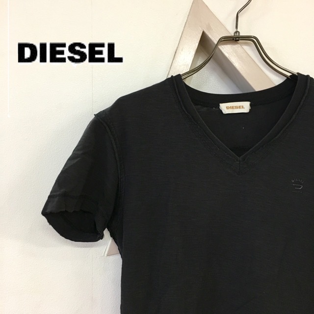 【送料無料】DIESEL　ディーゼル　メンズ　トップス　半袖シャツ　Vネック　ワンポイントロゴ　ブラック_画像1