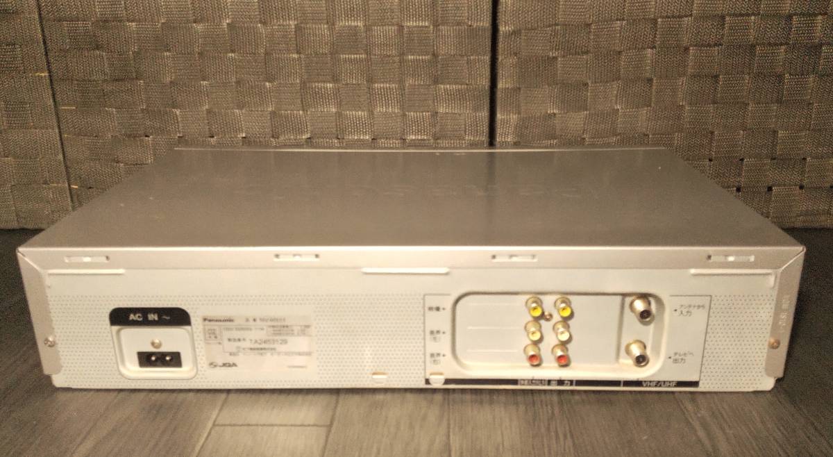 Panasonic パナソニック NV-HX11　ビデオデッキ VHS　2002年製　通電のみ確認　ジャンク_画像3