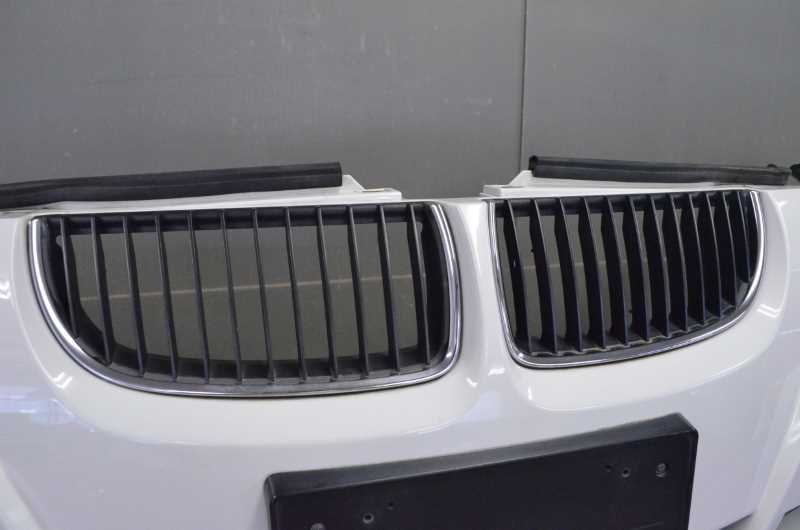 BMW 320i E90 右ハンドル 前期(VA20) 純正 フロントバンパー フロントグリル フォグランプ付 ホワイト 白 s008550_画像7