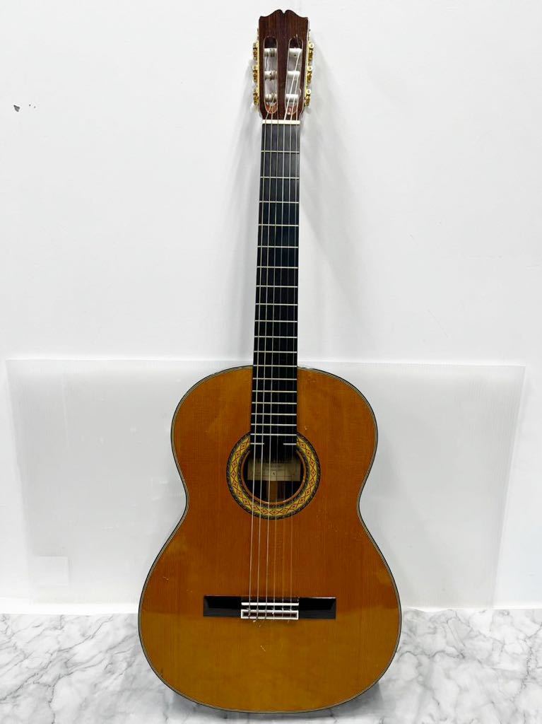 ☆【現状品】TAKAMINE タカミネ クラシックギター No.5 弦楽器 ハードケース 付属品付☆_画像2