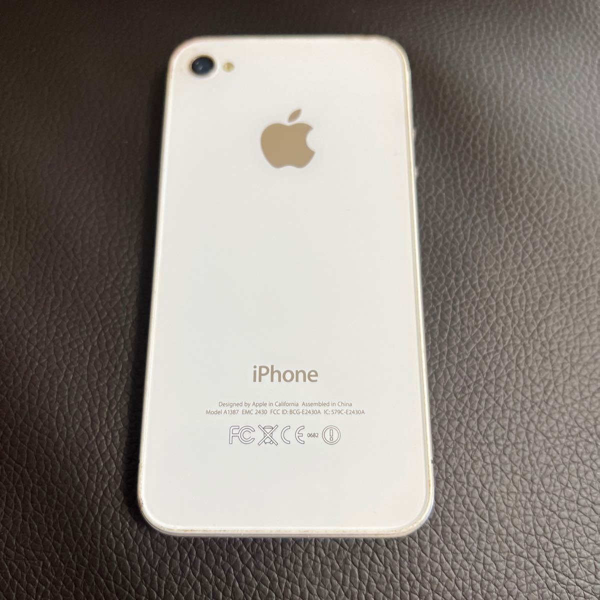 Apple アップル iPhone A1387 アイフォン スマホ スマートフォン 携帯電話 ジャンク 部品取り　動作未確認_画像2