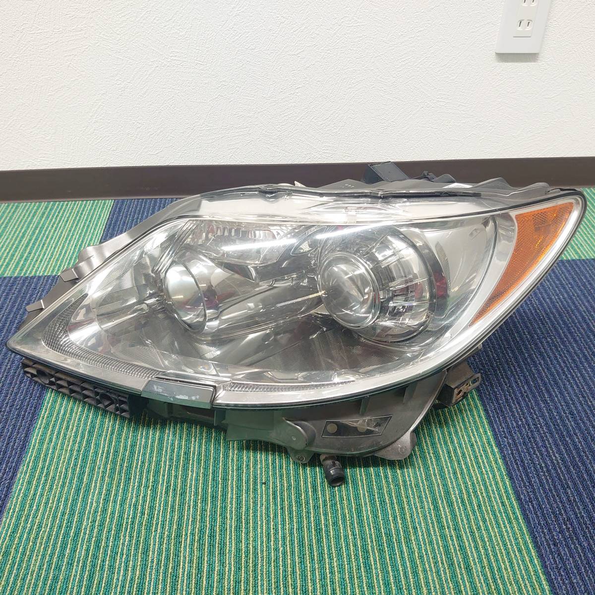 【B412】 レクサス　LS460　前期 　HID 　左右ヘッドライト　KOITO　50-81　 USF40_画像2