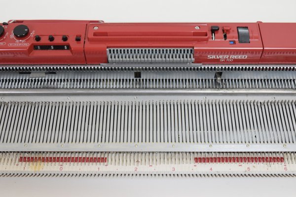 未使用？ SILVER REED シルバーリード 編機 SK700 PUNCH CARD パンチカード カンタン 70 編み物 編物 ハンドクラフト Ha-852M_画像6