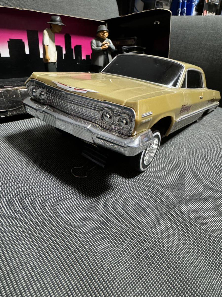 1/18 シボレー インパラ 1963 impala ローライダー 中古品 希少 アメ車 HOMIE リンドバーグ 当時物