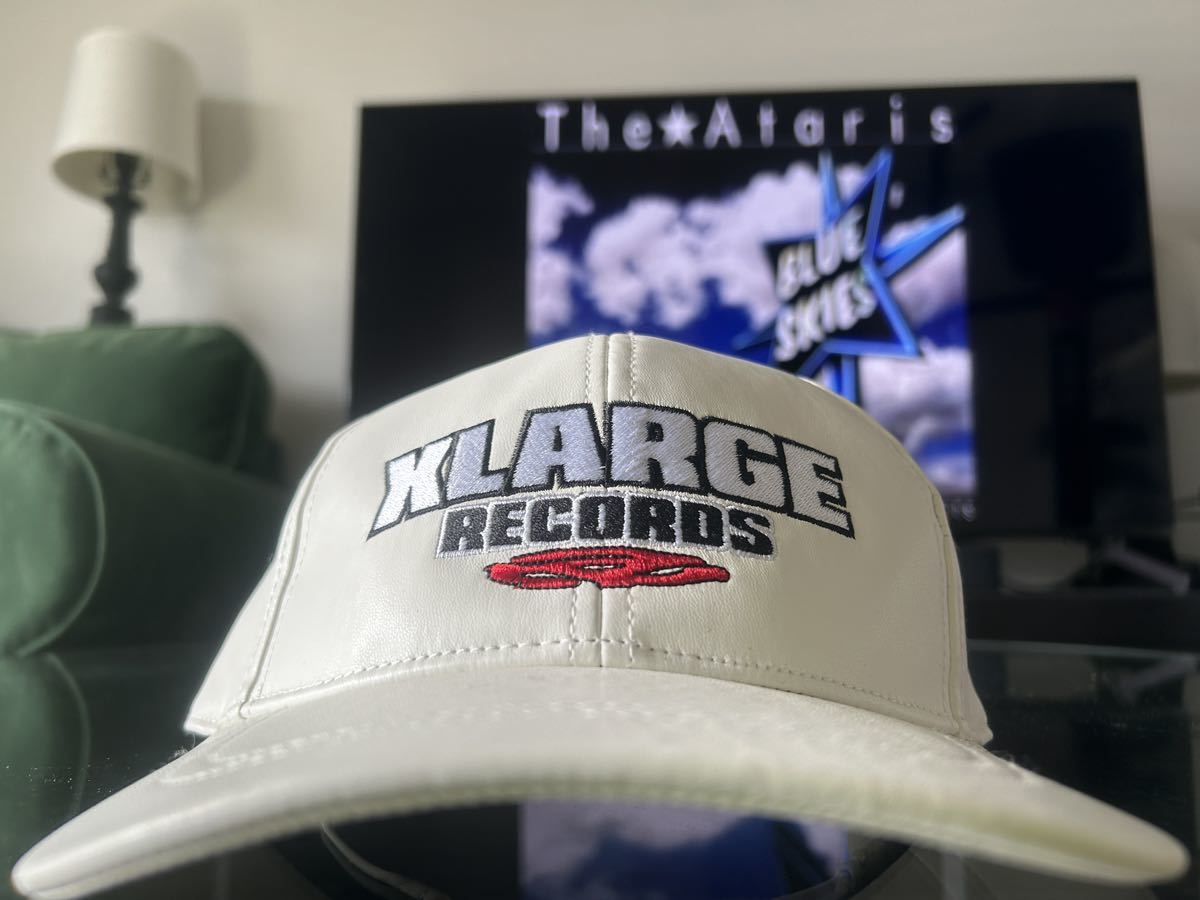 エクストララージ XLARGE RECORDS キャップ　ホワイト　PUレザー_画像1