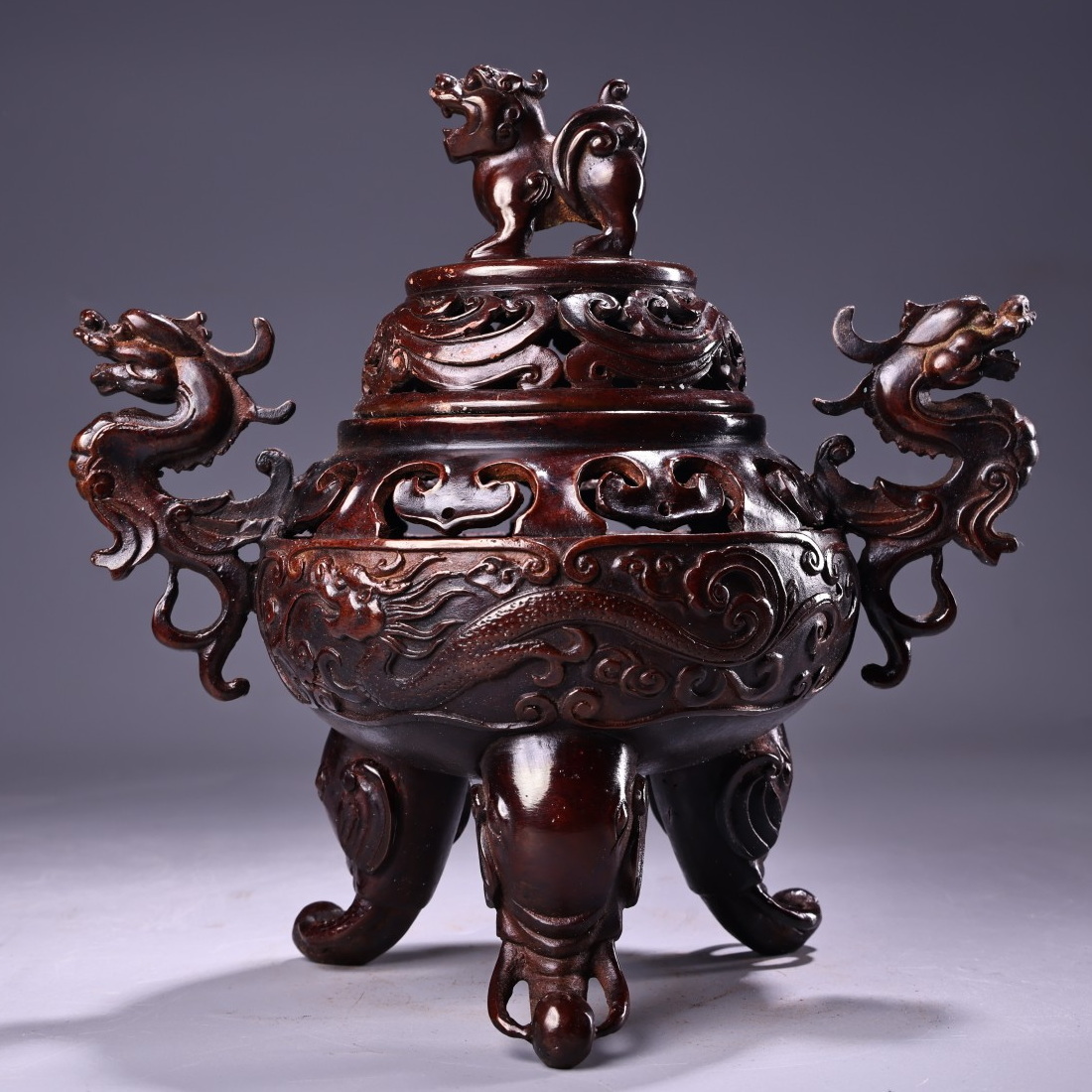 最高の時代物純銅高浮雕刻三足熏香爐銅製旧藏大明宣德年制明時代唐物