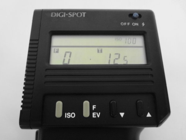 AN23-579 ジャンク扱い SEKONIC セコニック DIGI-SPOT L-488 デジスポット 露出計 カメラ アクセサリー ケース付き 通電のみ確認済_画像3