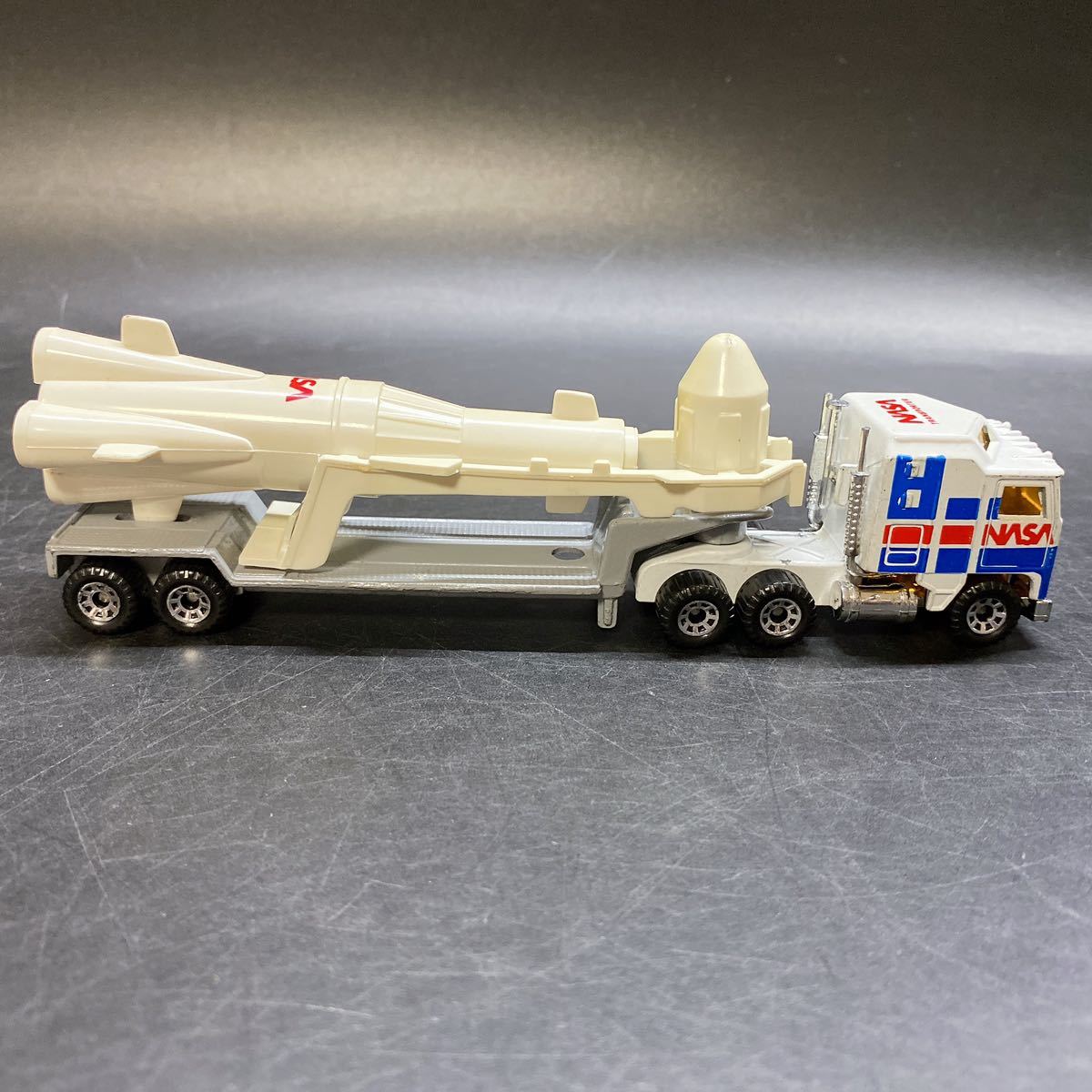 MATCHBOX マッチボックス CONVOY CY2 LOW BED TRAILER NASA コンボイ トレーラー ロケット運搬車 ミニカー 中古 稀少 レア 現状品_画像7