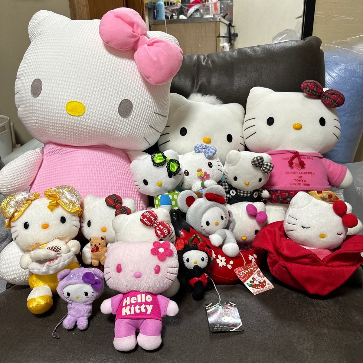 Yahoo!オークション - ハローキティ ぬいぐるみ 15体 セット Yahoo!オークション - ハローキティ ぬいぐるみ 15体 セット