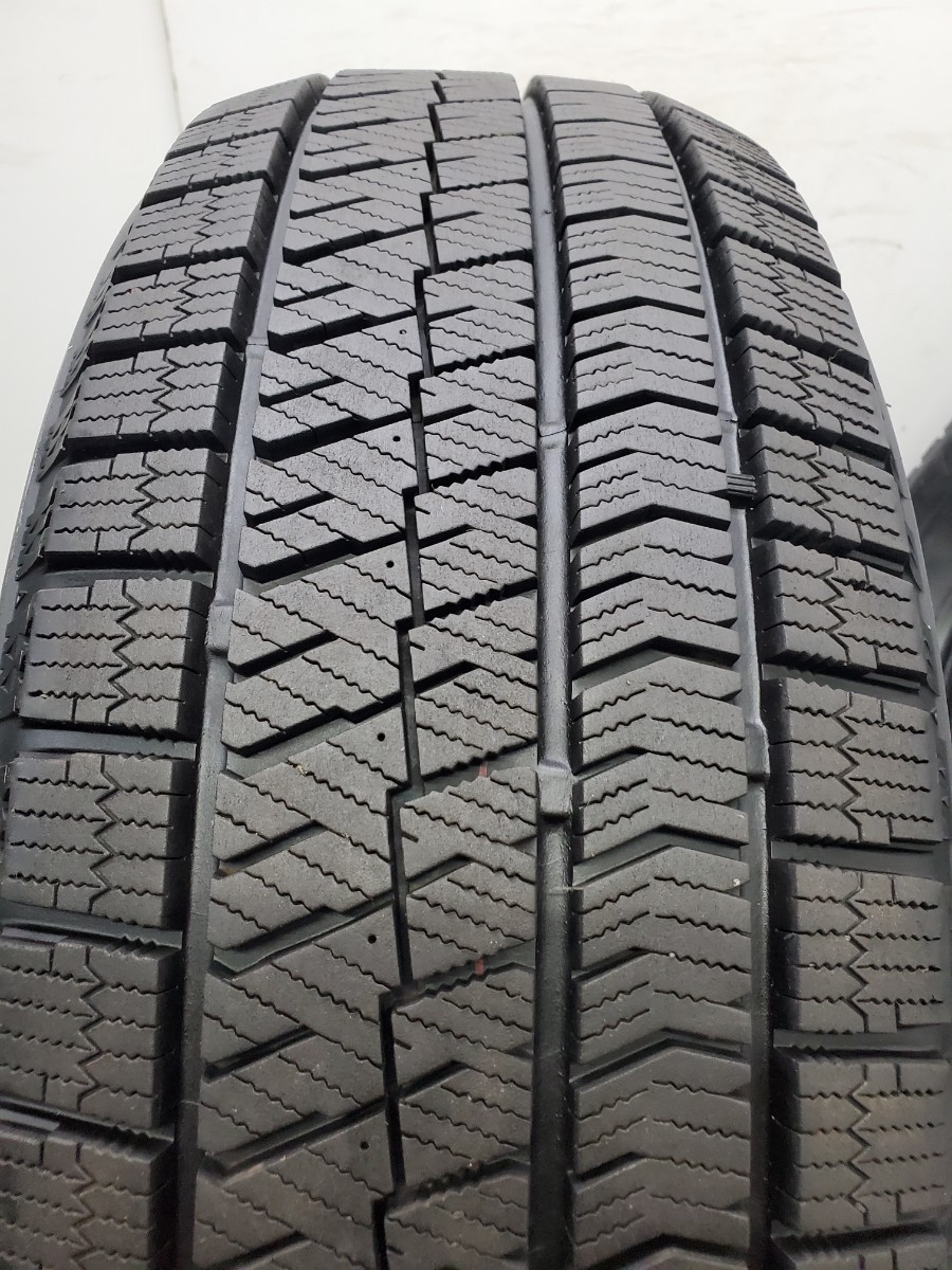 215/60R16 スタッドレス 冬タイヤ 2本 ブリヂストン VRX2 バリ溝 深溝 送料無料 条件付き T2179_画像2