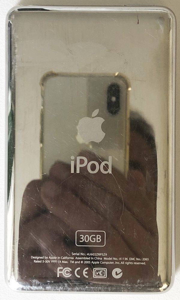 歐勝公司DAC安裝【蘋果】iPod經典第5代（30GB）白色：郵費185 jpy 原文:Wolfson社製DAC搭載【Apple】iPod Classic 第５世代（30GB）ホワイト：送料185円