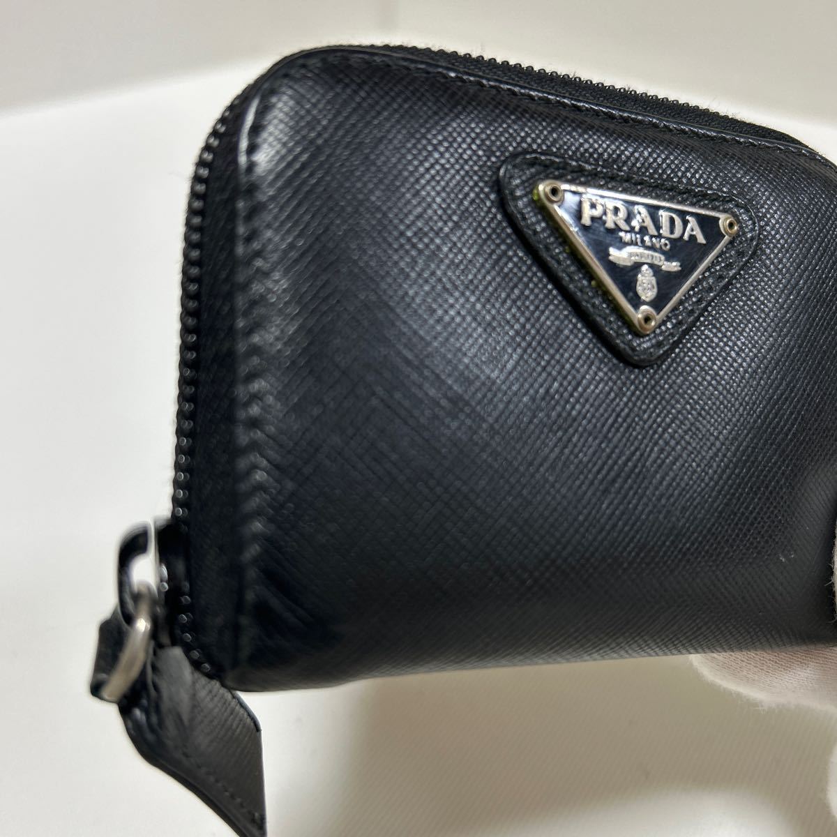 PRADA　プラダ　コインケース 小銭入れ　ラウンドファスナー 　三角ロゴプレート　ブラック【USED品】_画像10