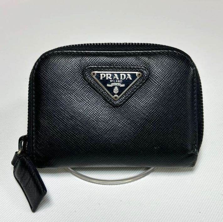 PRADA　プラダ　コインケース 小銭入れ　ラウンドファスナー 　三角ロゴプレート　ブラック【USED品】_画像1