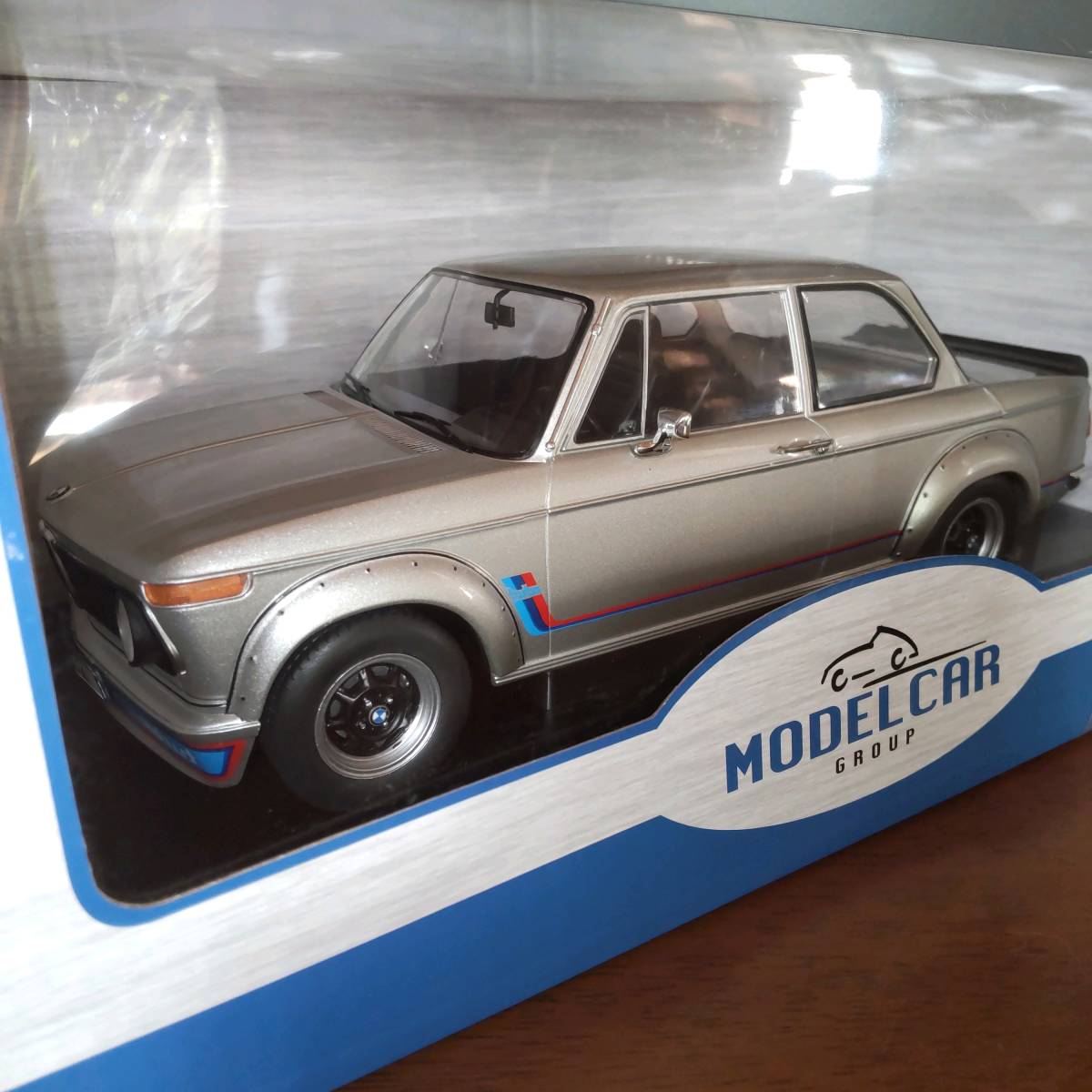 egcjf [MCG18149] 1/18 Modelcar BMW 2002 Turbo (E20) 1973 シルバー_画像1