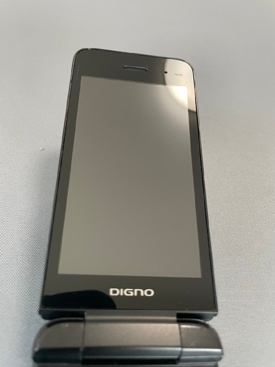 【中古 通電確認済み】京セラ DIGNO ケータイ3 902KC SoftBnak ブラック NW利用制限○（No2068）_表面は目視で確認できる傷はなし