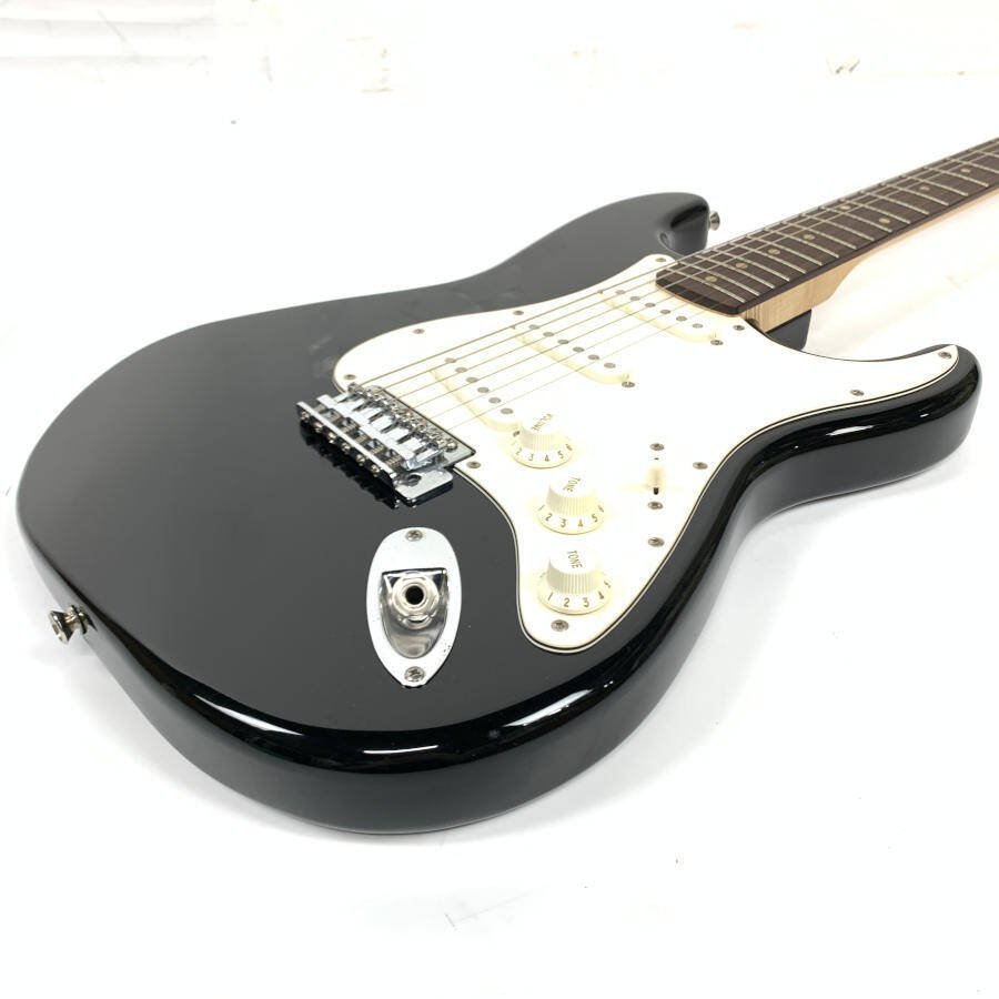 Squier by Fender スクワイア ストラトキャスター エレキギター シリアルNo.CY150403719 黒系★現状品_画像3