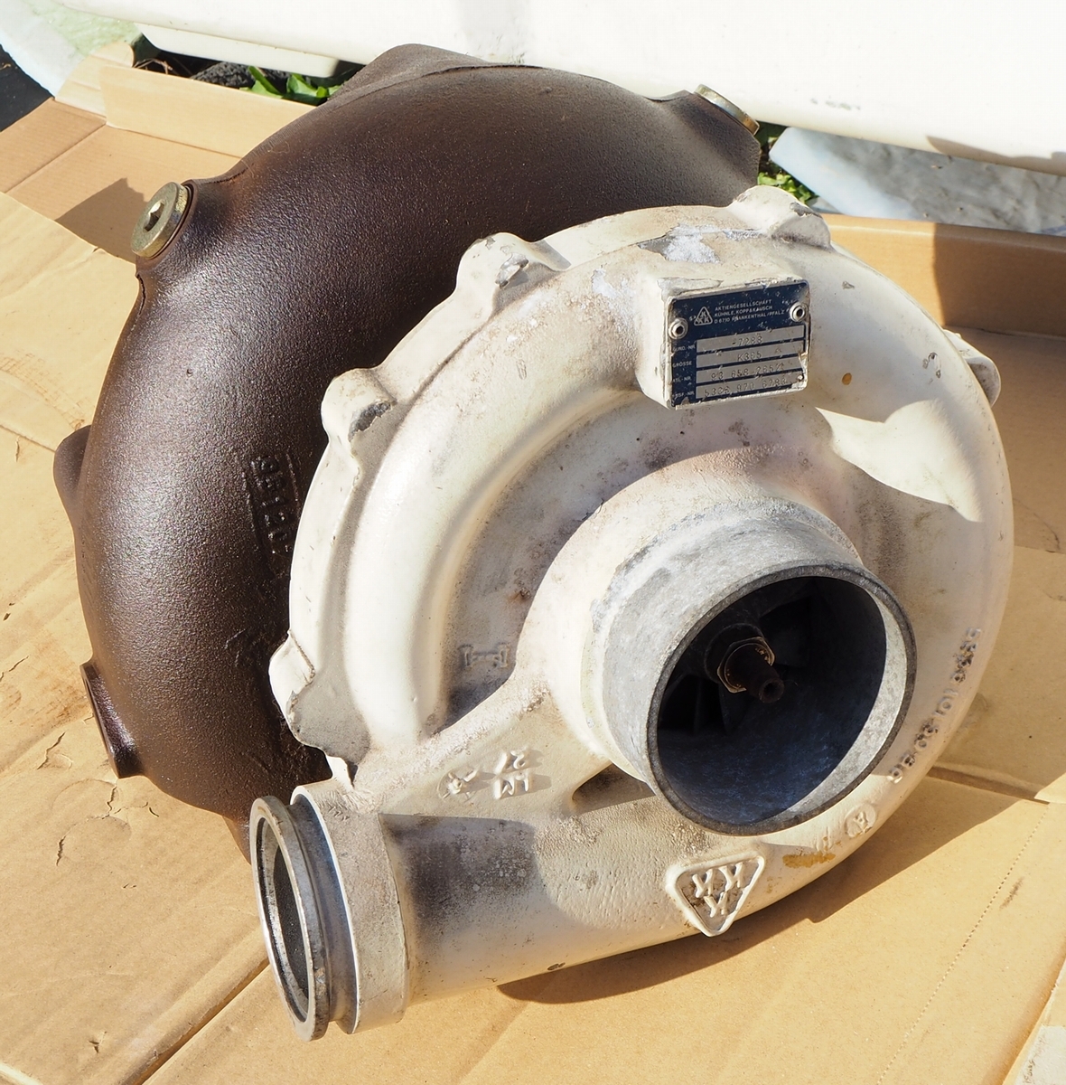 【本物保証】 13750円 ボルボ【VOLVO PENTA】TAMD162・163用 タービン[K365 100馬力~