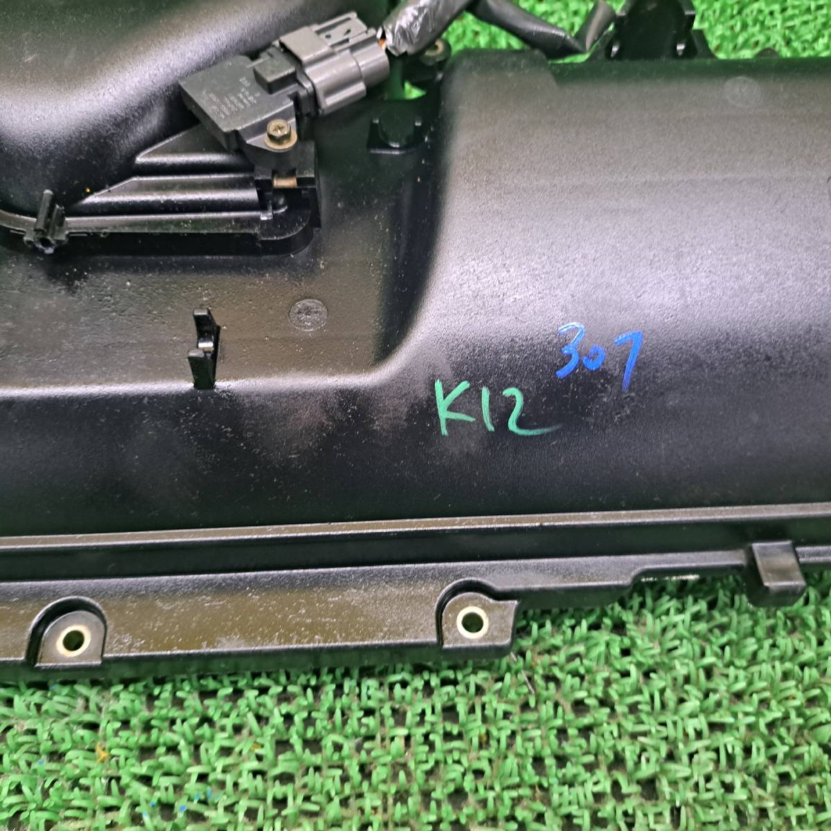 日産　マーチ　AK12　K12　 スロットル　スロットルボディー　チャンバー　アクセルコントロール　カバー　エンジンカバー_画像2