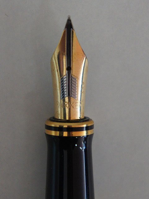 2108【PARKER パーカー 万年筆 デュオフォールド XF 細 18K 750 81 ブラック 箱入り 未使用品】 筆記用具_画像4