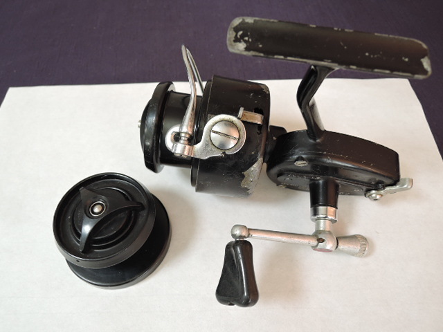 Mitchell 300C spinning reel change spool Vintage garusia: Real