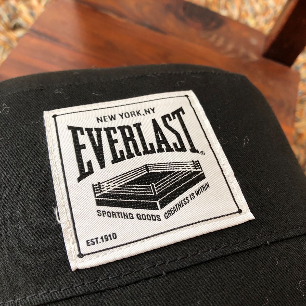 EVERLAST boxing glove type cushion black period thing SMALL