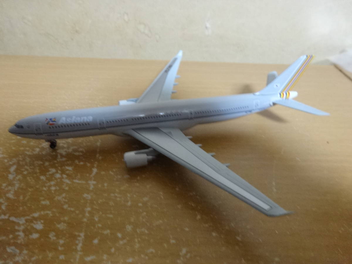 1/400　ドラゴン　アシアナ航空　A330-300_画像1