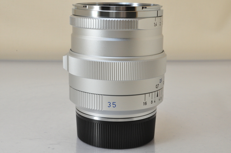 ★★新品同様 Carl Zeiss Distagon T* 35mm F/1.4 ZM Lens in Silver ♪♪#5651_画像6