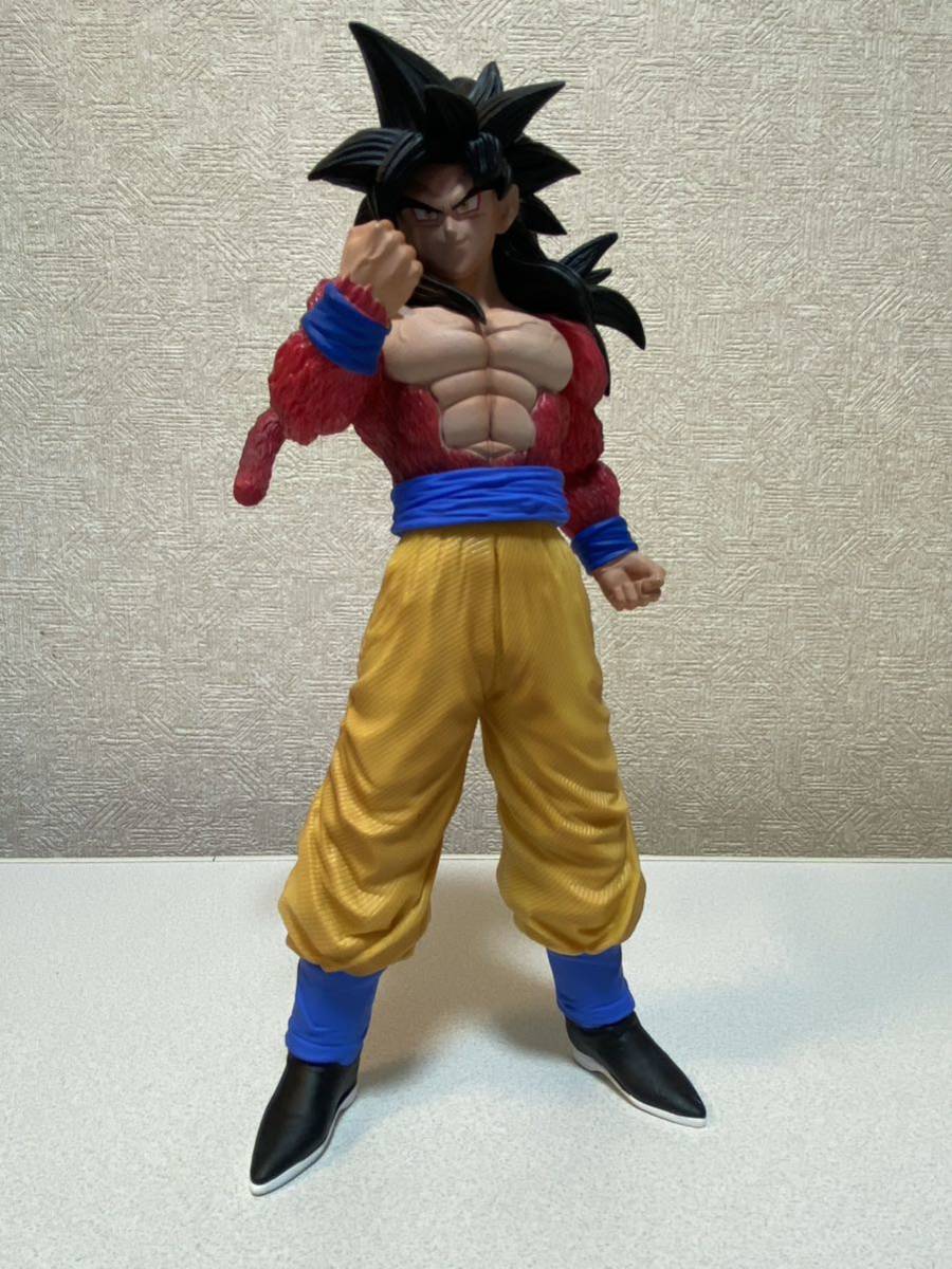 【ドラゴンボールフィギュア　孫悟空スーパーサイヤ人4】新品　箱なし　ビッグサイズ　全長約30cm_画像1