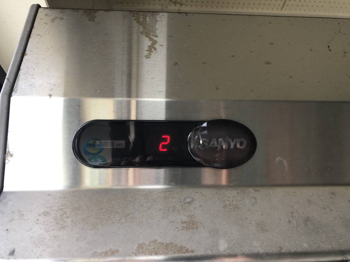 引取限定 SANYO サンヨー 縦型冷蔵庫 SRR-F761A 業務用2ドア 100V W745×D600×H2010 動作確認済み_画像7