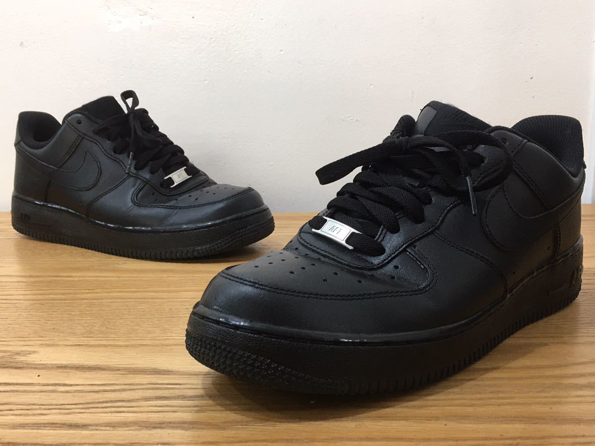 D3K024◆ ナイキ NIKE エアフォース1 '07 ロー AIR FORCE 1 '07 本革レザー ブラック スニーカー 26.5cm 315122-001_画像1