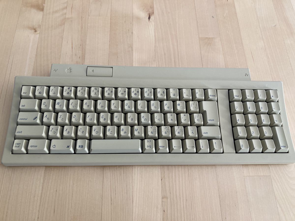 PC-20-217 ジャンク Old Mac用　ADB接続　Apple Keyboard II_画像1