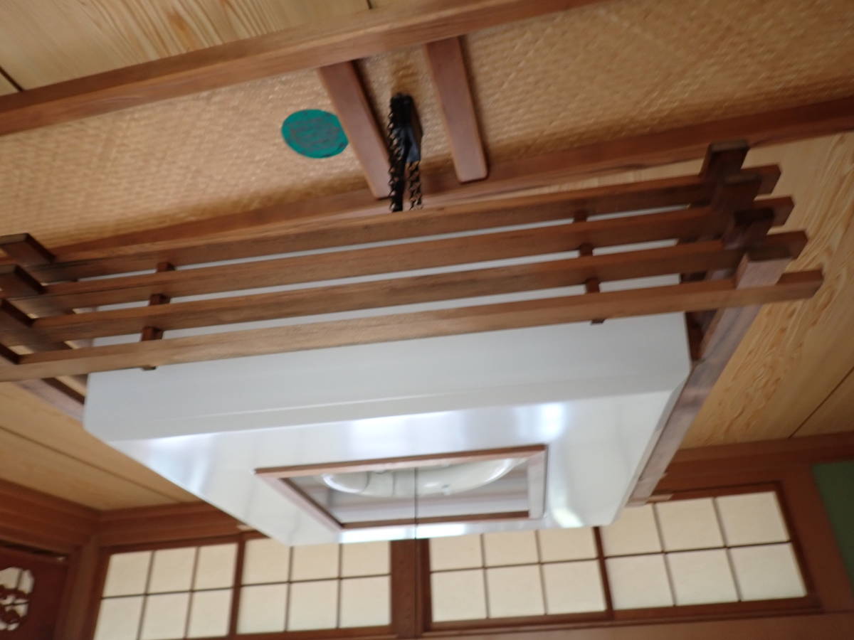 大 3灯 天井照明 蛍光灯照明器具 和風角型木製ペンダントライト 大 3灯 天井照明 蛍光灯照明器具 和風角型木製ペンダントライト