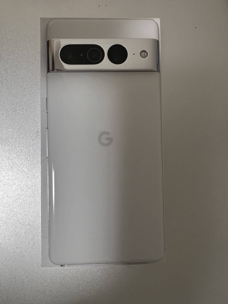 Pixel 7 Pro 6.7インチ メモリー12GB ストレージ256GB 色：Snow　_本体の裏