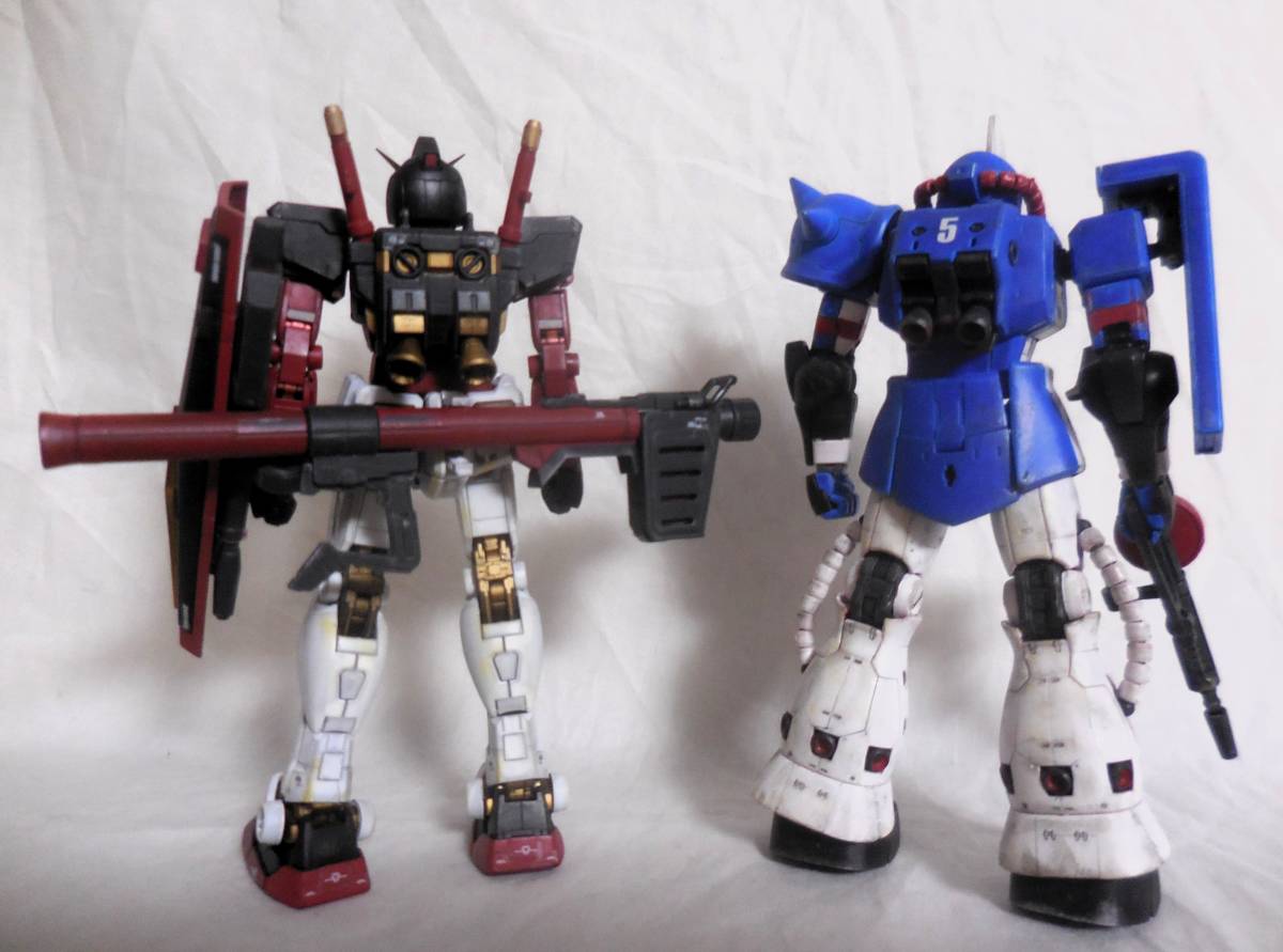 ★RG 1/144 RX-78 ガンダム ＆ MS-06 ザクⅡ 塗装済完成品★機動戦士ガンダム★ガンプラ バンダイ HG UC_画像にある物が全てです。