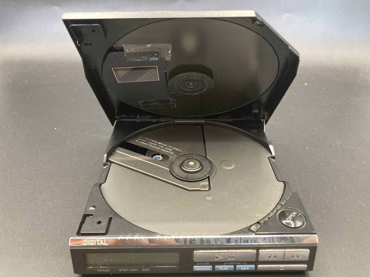 SONY ソニー Discman ディスクマン D-50MkIl コンパクトディスクプレーヤー CDプレーヤーCOMPACT DISC PLAYER ジャンク_画像4