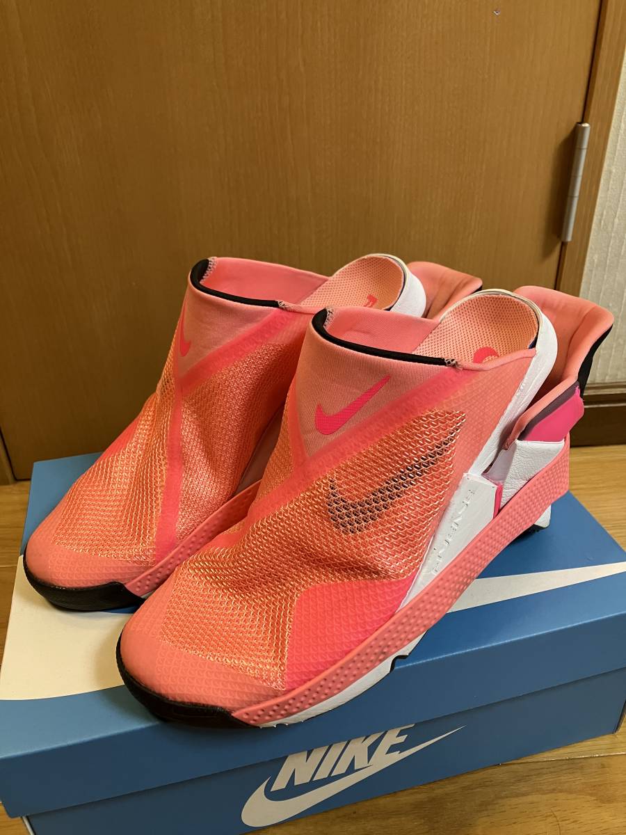 NIKE ゴーフライイーズ
