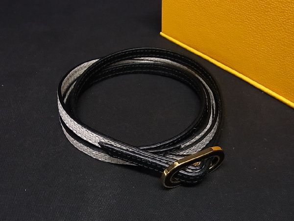 ■新品■未使用■ FENDI フェンディ レザー ブレスレット アクセサリー ブラック系×ホワイト系 AP9710_画像1