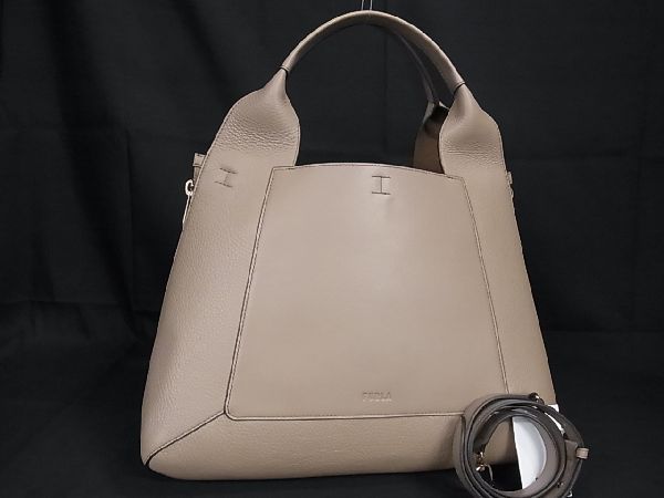 1円 ■新品同様■ FURLA フルラ ジルダ レザー 2WAY クロスボディ ショルダーバッグ ハンドバッグ レディース ベージュ系 AU0548_画像1