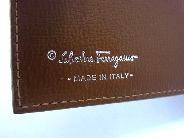 1円 ■極美品■ Salvatore Ferragamo フェラガモ ガンチーニ レザー 二つ折り 財布 ウォレット 札入れ メンズ ブラウン系 DA5057_画像6