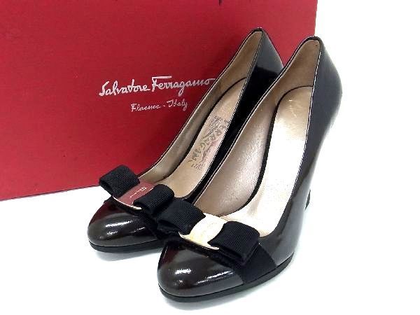 1円 ■美品■ Salvatore Ferragamo フェラガモ ヴァラリボン パテントレザー ウェッジソール サイズ5 1/2(約23cm) 靴 ブラック系 AT2457_画像1