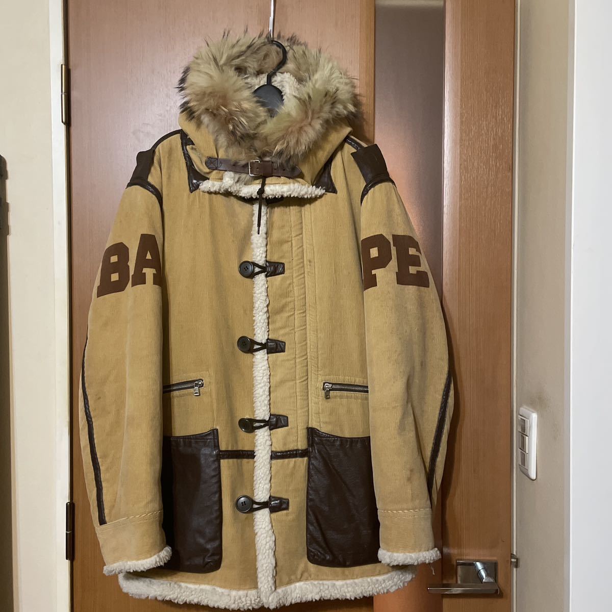  ultra rare archive [A BATHING APE ] the first period B-7 corduroy boa coat A Bathing Ape Bape NIGO reverse side . Street 90s old clothes VINTAGE